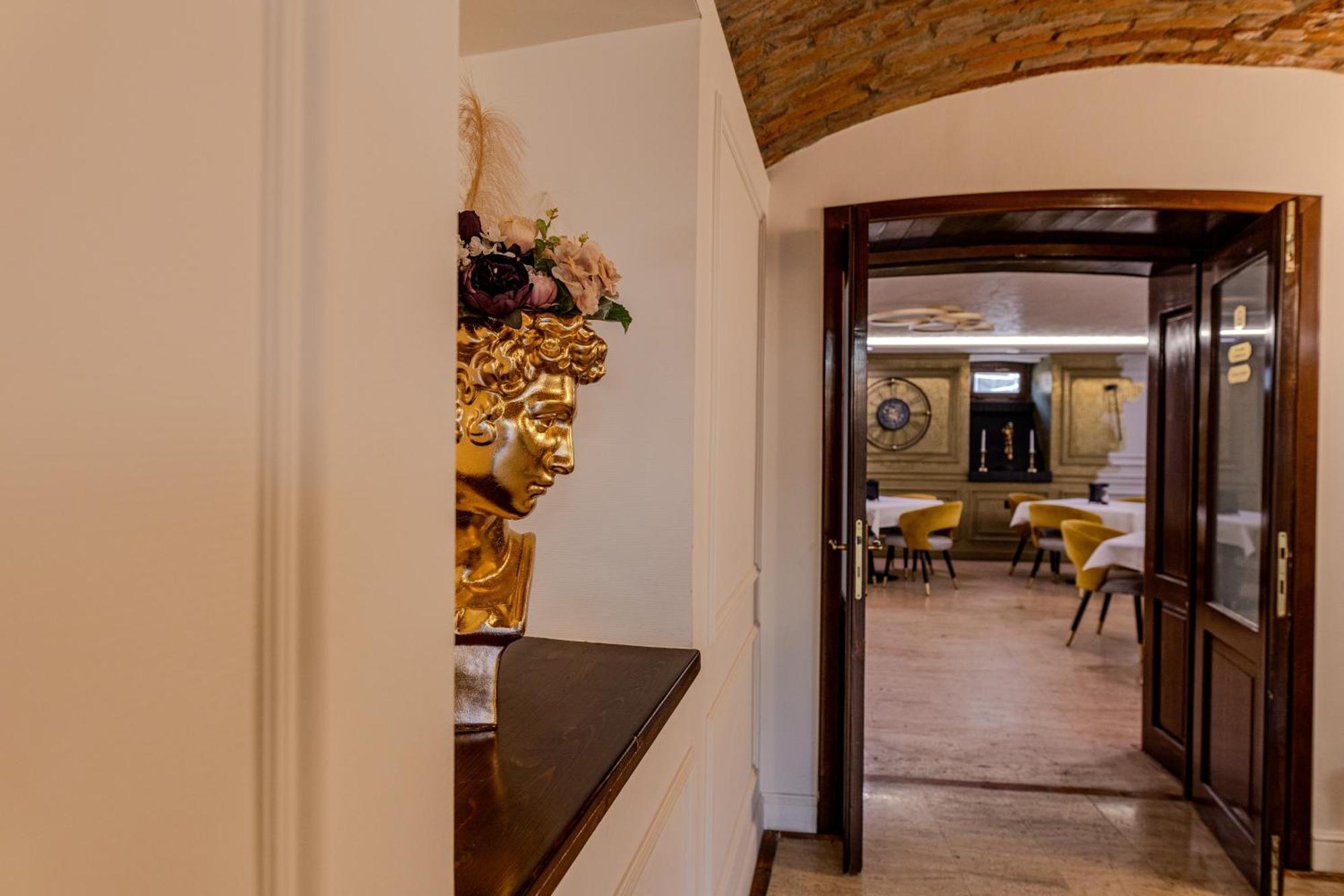 La Maison De Caroline Alba Iulia Ngoại thất bức ảnh